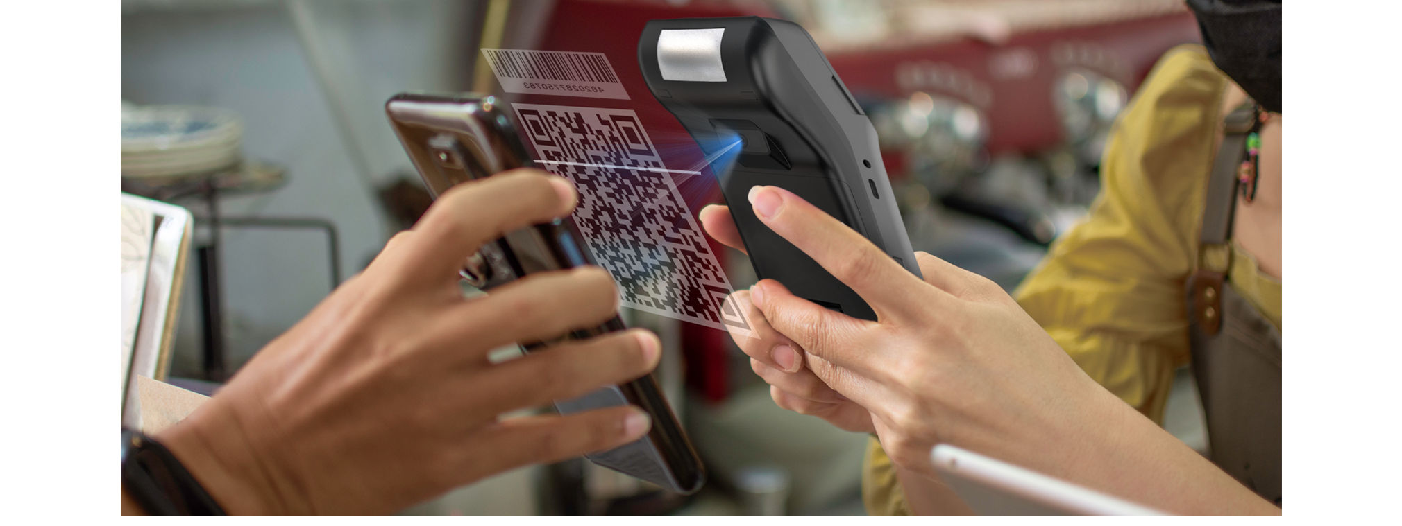 A câmara traseira opcional de 0,3 MP pode ler dados de código 1D e 2D, o que proporciona praticidade no pagamento e na leitura de dados de mercadorias. 0.3MP Rear Camera